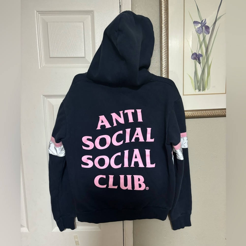 Anti social social hoodie it’s unisex, it’s good original price goes for 200